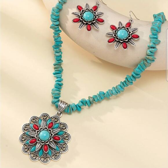 Floral Pendant Necklace & Matching Turquoise Center Earrings – New Set - Picture 2 of 4